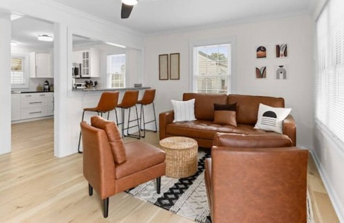 Peoria Casa | Cozy Quarters! Great Location!