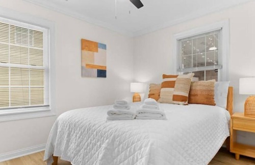 Peoria Casa | Cozy Quarters! Great Location!