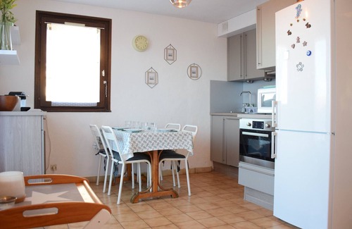 Neuvecelle Apartamento | Apartamento acogedor y tranquilo con terraza, parking e internet en Évian