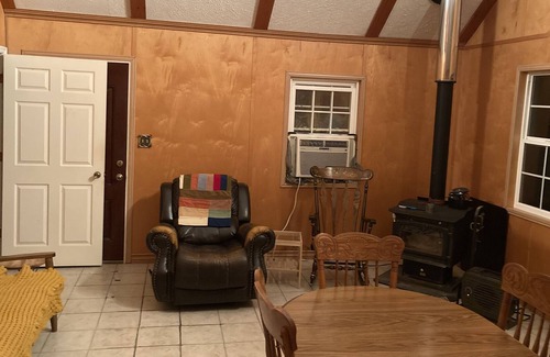 Cedar Bluff Casa | Cozy, Quiet Cabin Escape