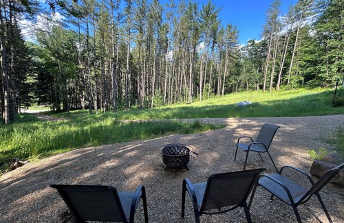 Ontario Casa | Cozy, quiet Cabin near Kickapoo River & Wildcat Mountain. Perfect for fisherman.