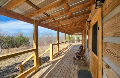 Mentone Cabina | Cozy, Quiet Cabin Under the Stars - Near Desoto State Park and Downtown Mentone!