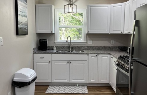 Deer Isle Cabaña | Cozy quiet Cottage