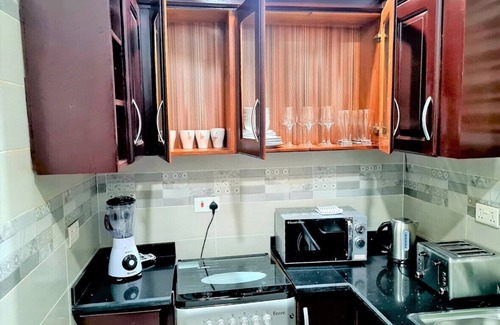 Accra Apartamento | Cozy Quiet & Fantastic Close to Highway