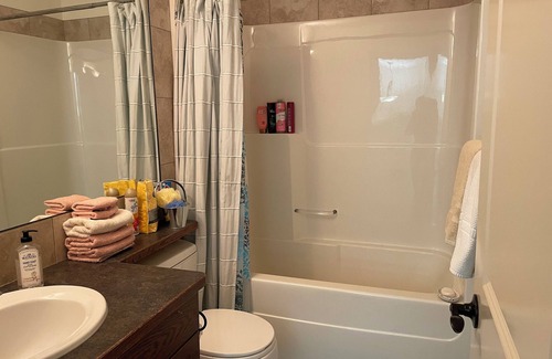 Sylvan Lake Casa | Cozy quiet home located in a lake town