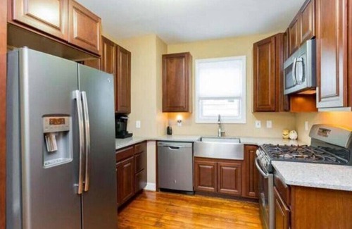 Brooklyn Casa | Cozy Quiet House,off Highway, 10m To Downtown Baltimore/Orioles & Ravens Stadium