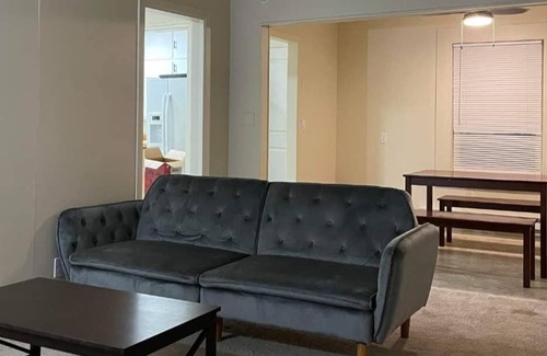 Maplewood Cabaña | Cozy Quiet Maplewood Cottage - 1 minute from golf course