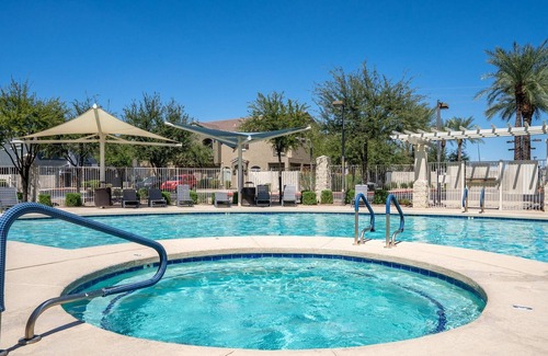 Mesa Grande Condominio | COZY QUINTESSENCE: VIEW OF CUBS FIELD + MORE