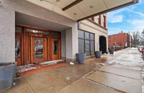 Hyde Park Apartamento | Cozy & Radiant 2BR Apartment - BStone 605
