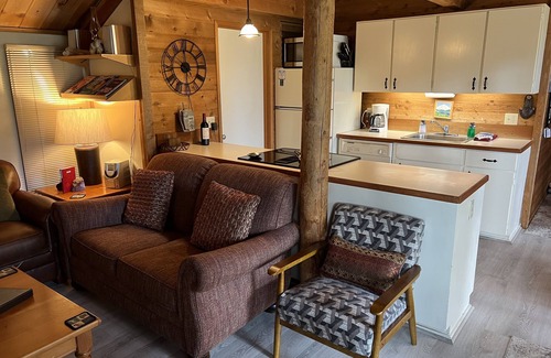 Sunriver Cabina | Ranch Cabin, 6 pases SHARC (ilimitados), WiFi gratis, desde $ 95 por noche