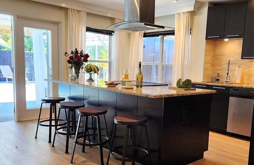 Bay Crest Park Casa | Cozy Ranch-Style Casita