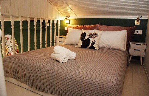 Minia Casa | Cozy ,recently renovated, fully equiped summer house . Stategic location.