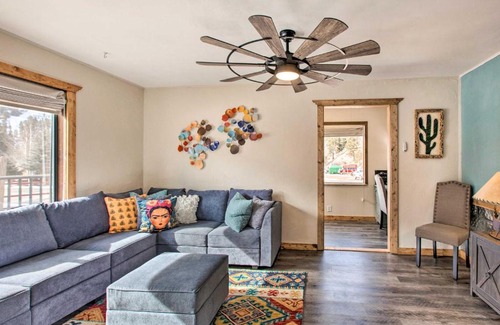 Red River Apartamento | Cozy Red River Condo - Walk to Chair Lift!
