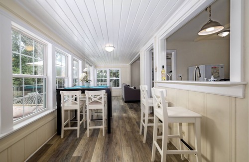 Bahama Casa | Cozy & relaxing cottage on the lake *Dog Friendly*