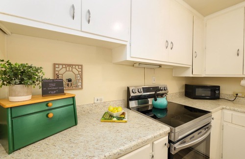 Bahama Casa | Cozy & relaxing cottage on the lake *Dog Friendly*