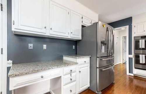 Carriage Hills Casa | Cozy & Relaxing Home, Hot Tub, Fire Pit, Deck