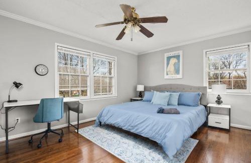 Carriage Hills Casa | Cozy & Relaxing Home, Hot Tub, Fire Pit, Deck