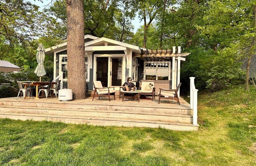 Sturgis Cabaña | Cozy, Relaxing, Romantic, Fun All Sports Lake Cottage in Southwest Michigan