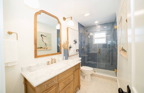 Jupiter Casa | Cozy Remodeled Cottage Pool home close to Beach