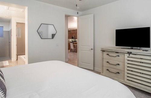Santa Clara Casa | Cozy Remodeled Family & Pet Friendly Retreat In Paradise Village - 🥾& 🚵‍♀️