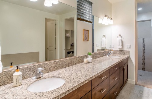 Santa Clara Casa | Cozy Remodeled Family & Pet Friendly Retreat In Paradise Village - 🥾& 🚵‍♀️