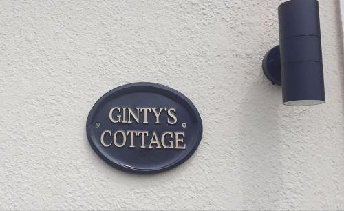 Ross Port Casa | Cozy & Remote Hideaway Gintys Cottage