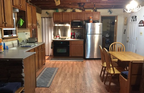 New Milford Casa | Cozy Remote Lake House on Middle Lake