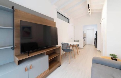 Los Naranjos Apartamento | Cozy Renovated Apartment - A Hidden Gem in Poblado
