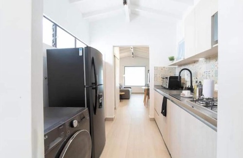 Los Naranjos Apartamento | Cozy Renovated Apartment - A Hidden Gem in Poblado