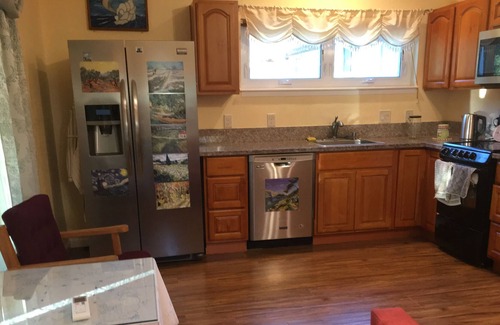 Carmichael Apartamento | Acogedor estudio renovado con un bonito patio trasero