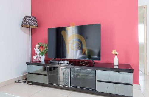 Seri Kembangan Apartamento | Cozy Resort-Feel 3Bedroom-BBQ, Pool, Netflix 10pax