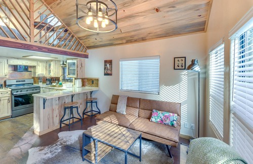 Lake Almanor Peninsula Cabina | Cozy & Restful Cabin, Steps to Lake Almanor