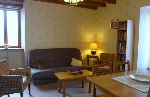 Aubepierre-sur-Aube Cabaña | Gîte Independiente con Encanto: 2 Habitaciones, Patio Cerrado, Todo Incluido