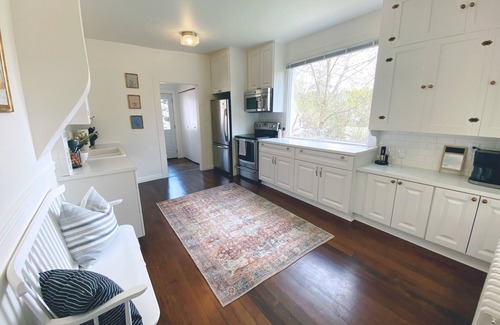 Spokane Casa | Cozy restored farmhouse on the river! Hot tub, wildlife, trails!