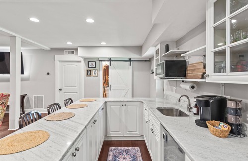 Candler-McAfee Apartamento | Cozy Retreat - 1-bedroom apartment just 11 minutes from Emory University!