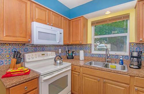 Interchange Square Casa | Cozy Retreat 13 min to Beach