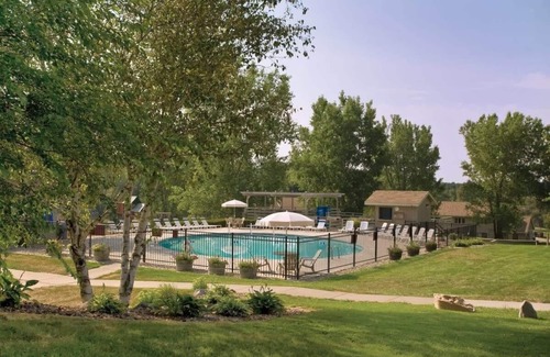 Hanover Condominio | Cozy Retreat: 1BR King Suite @ Wyndham Tamarack