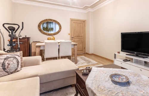 Esentepe Apartamento | Cozy Retreat 2 min to Kanyon Mall