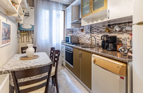Esentepe Apartamento | Cozy Retreat 2 min to Kanyon Mall