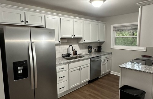 Lexington Casa | Cozy Retreat 203 - Private house, fully stocked for the whole family to enjoy!