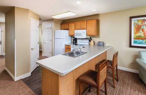 Lake Delton Condominio | Cozy Retreat: 2BR King Suite @ Wyndham Tamarack