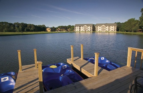 Lake Delton Condominio | Cozy Retreat: 2BR King Suite @ Wyndham Tamarack