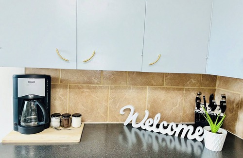 Pincher Creek Apartamento | Cozy retreat 30 mins from Waterton National Park and Castle Ski Resort