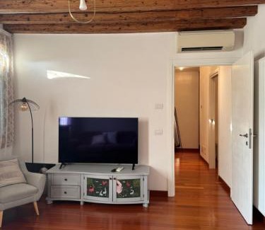 San Polo Apartamento | Cozy Retreat at Antico Mercato di Rialto