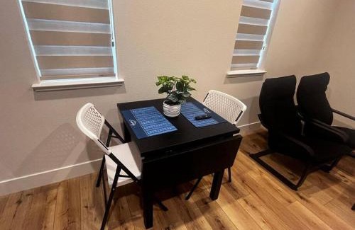 Tracy Casa | Cozy Retreat facing Western Park