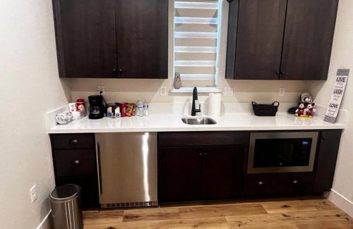 Tracy Casa | Cozy Retreat facing Western Park