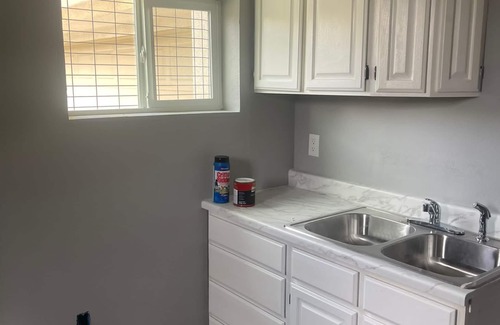Antioch Casa | Cozy Retreat for Travel Nurses: 1 Bedroom, 1 Bath in Charming Home!