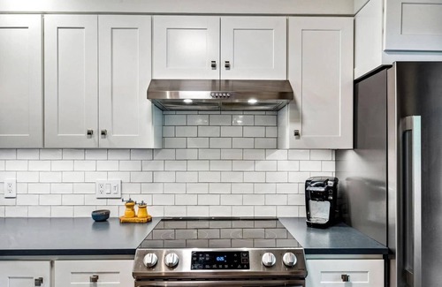 West Hartford Condominio | Cozy Retreat in Quechee Woods - Sugar Hill 2D