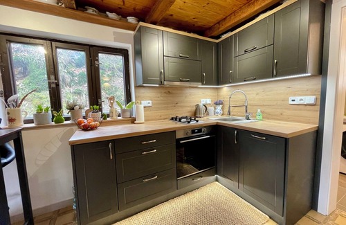 Mladejov Chalet De Esquí | Cozy retreat in relaxing location! Quality hiking, biking, history and cuisine.