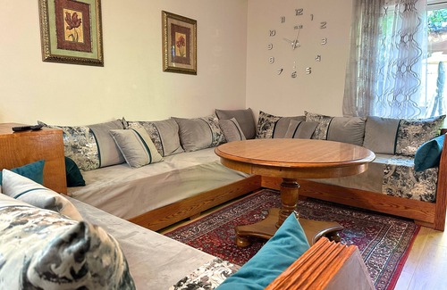 Madison Condominio | Cozy Retreat in the Heart of Madison